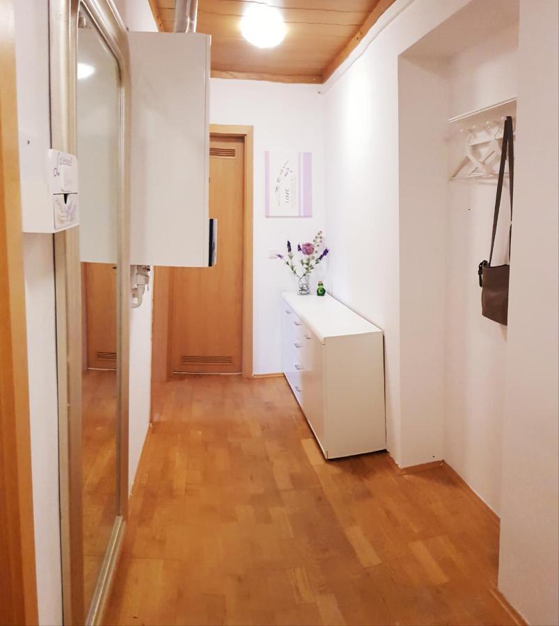 Elena Flat Lavendel Duisburg Zentrum Extérieur photo