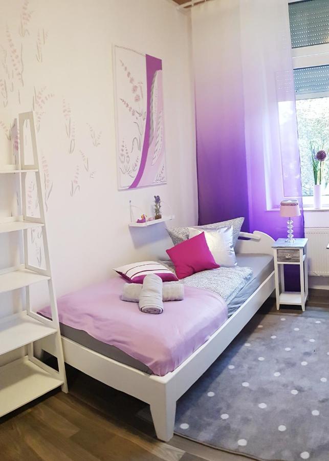 Elena Flat Lavendel Duisburg Zentrum Extérieur photo