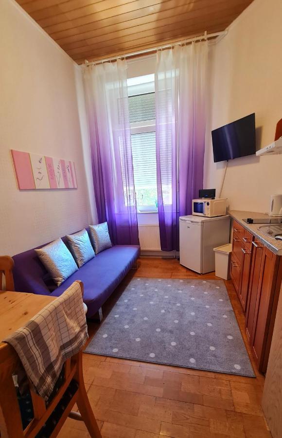 Elena Flat Lavendel Duisburg Zentrum Extérieur photo